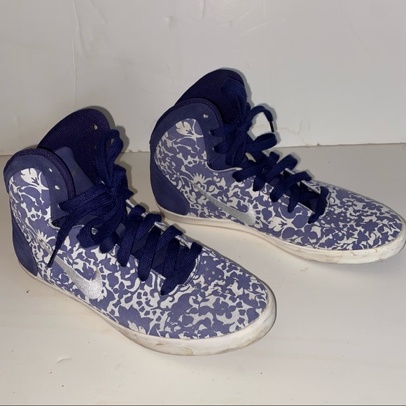 NIKE Hyperclave Lite Sneaker (Womens) - Picture 9 of 11